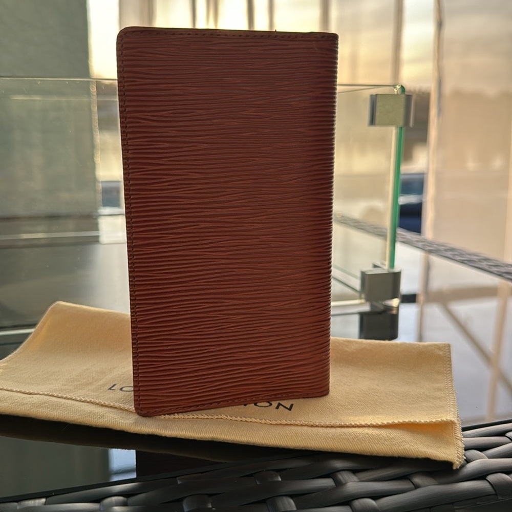 EUC orange/brown LV epi pocket organizer - Picture 5 of 15